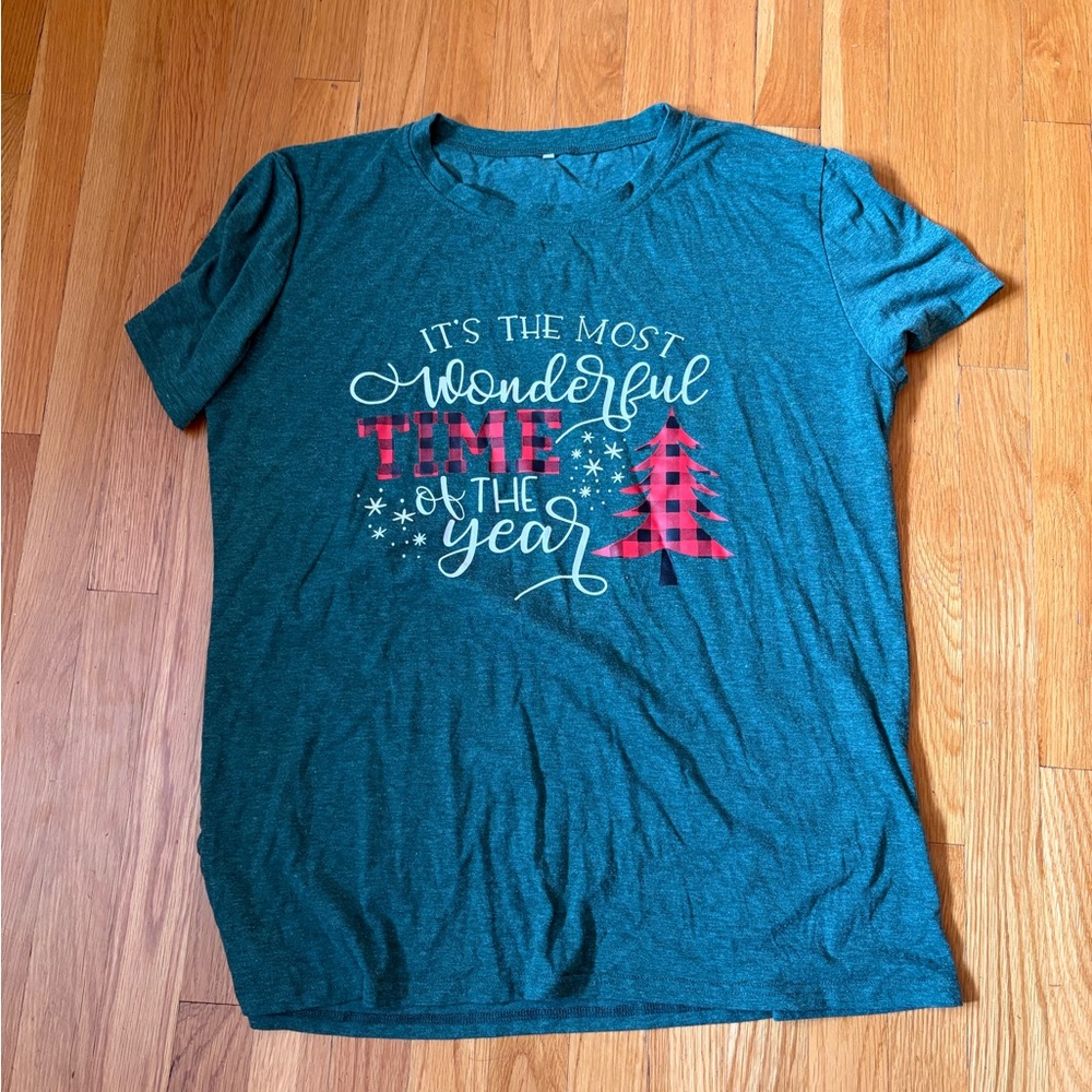 SHEIN Teal Short Sleeve Tee with Red Accents